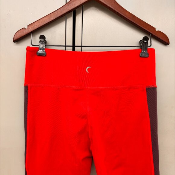 ZYIA Womens Red Royalty Crop Length LEGGINGS, Size 8-10, Striped - Picture 5 of 14